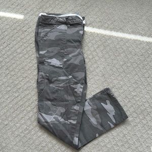 Wit & Wisdom Camo Pants size 12p green and gray